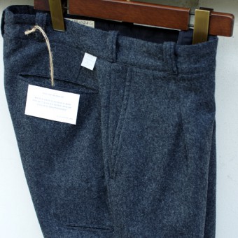 WOOL FLANNEL PLEATED TROUSER