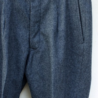 WOOL FLANNEL PLEATED TROUSER