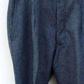 WOOL FLANNEL PLEATED TROUSER