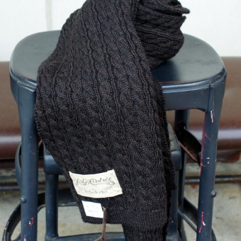 CABLE KNIT MUFFLER