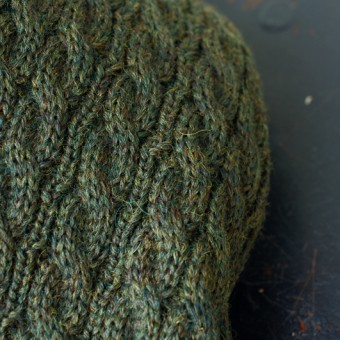 CABLE KNIT MUFFLER