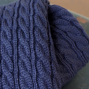 CABLE KNIT MUFFLER