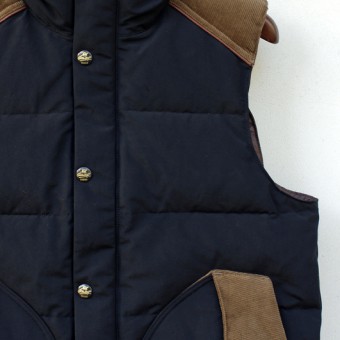 STAND COLLAR DOWN VEST