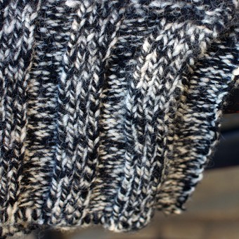 TWISTED WOOL MUFFLER