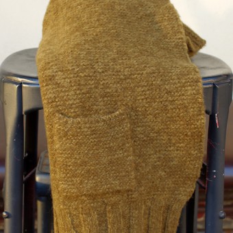 TWISTED WOOL MUFFLER