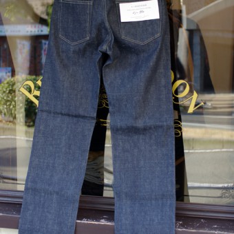 BUCKLE BUCK STRAIGHT JEANS 