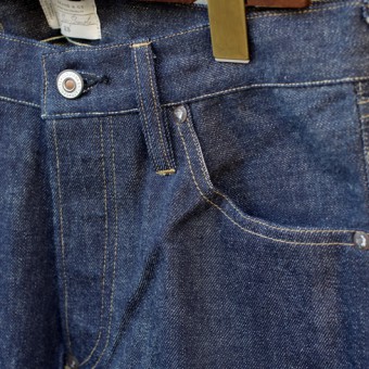 BUCKLE BUCK STRAIGHT JEANS 