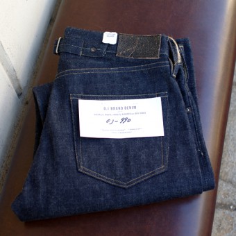 BUCKLE BUCK STRAIGHT JEANS 