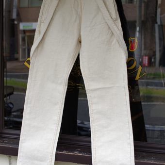 BELTLESS PANTS [ECRU DENIM]