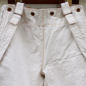 BELTLESS PANTS [ECRU DENIM]