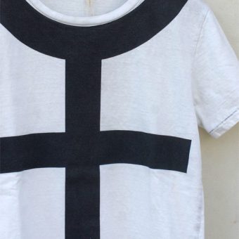 FEMALE SYMBOL T-SHIRTS